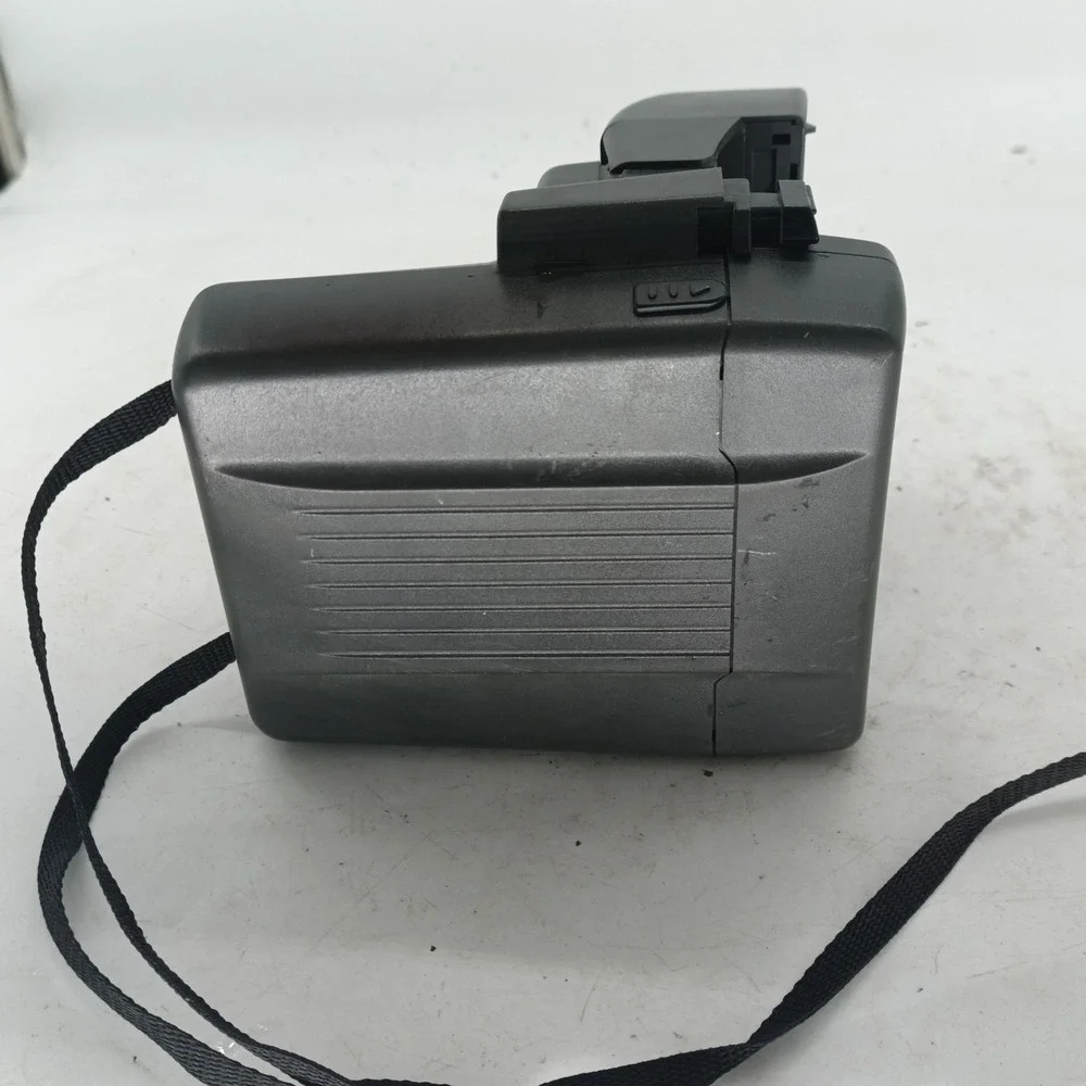 Polaroid OneStep CloseUp Instant Film Camera 600 Series Vintage Gray Black a1